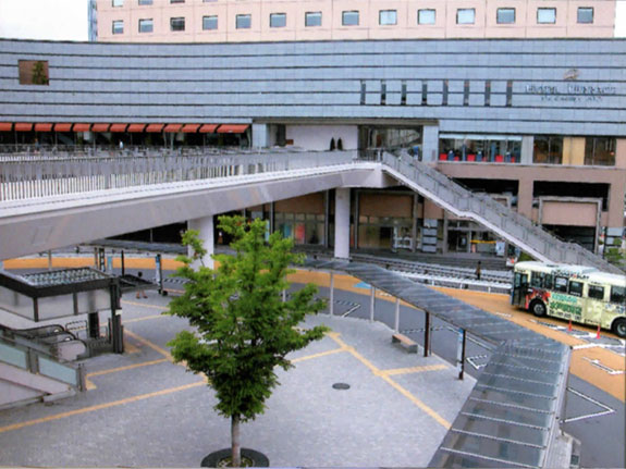 JR水戸駅　南口歩道橋パネル（スチール）フッソ樹脂　2004年